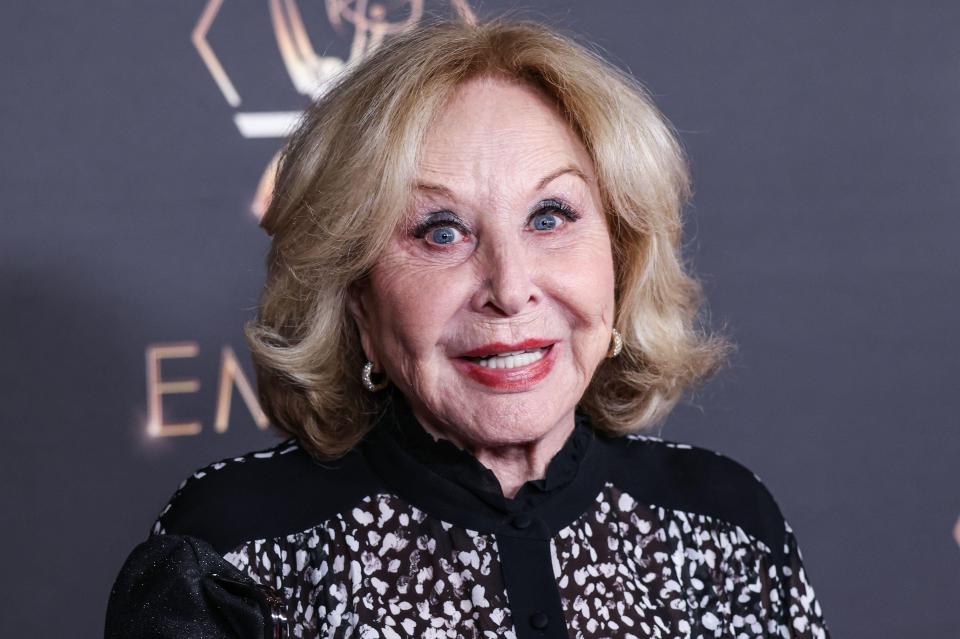 michael learned arrives television academys 968900432 - Hunter x Hunter Shop
